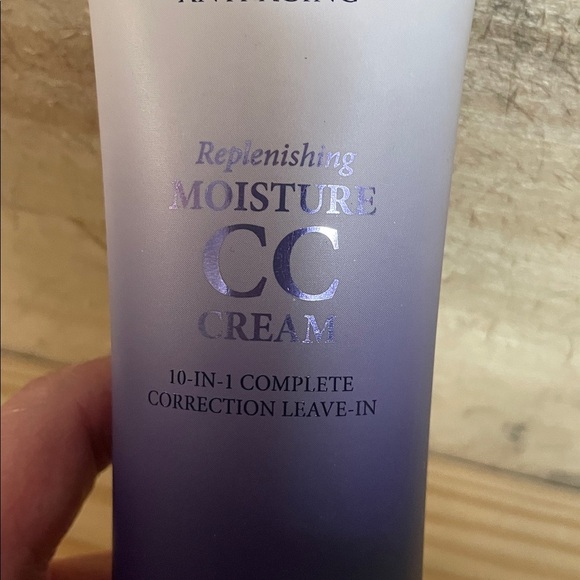 Caviar Anti-Aging Replenishing Moisture CC Cream - Picture 3 of 7